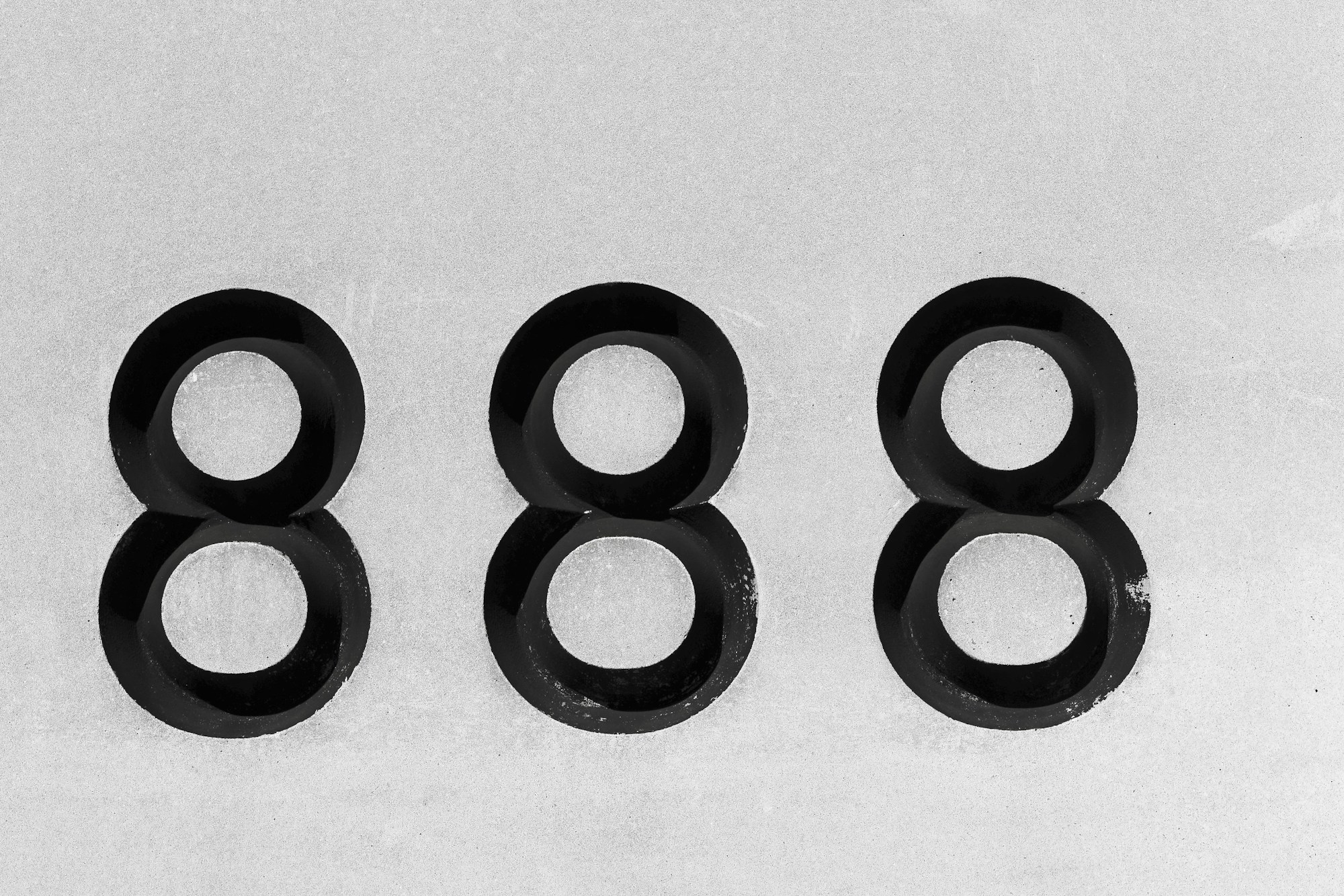 Abstrakte Nahaufnahme von Zahlenkolonnen, digitale Musterstruktur